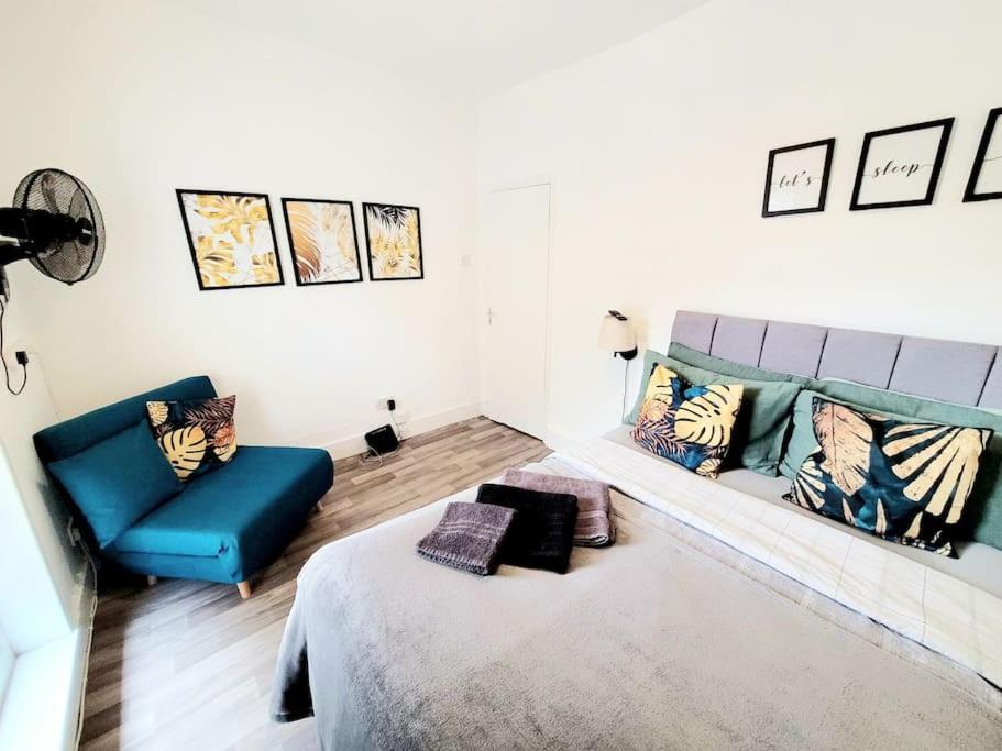 One Bedroom Apartment With A Terrace In Angel London Exterior photo