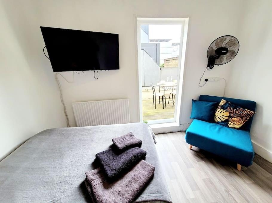 One Bedroom Apartment With A Terrace In Angel London Exterior photo