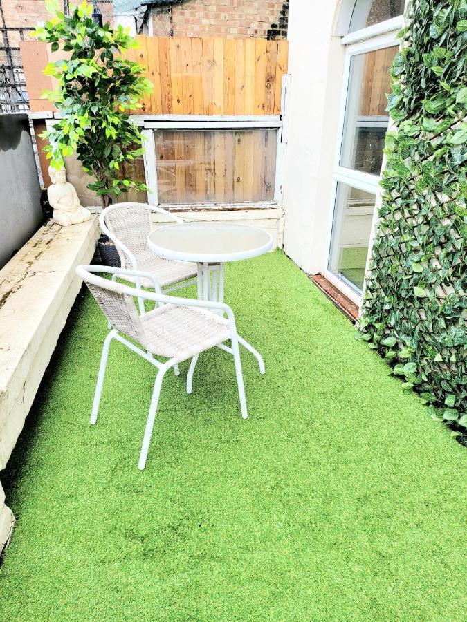One Bedroom Apartment With A Terrace In Angel London Exterior photo